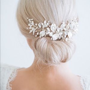 Beautiful Silver Bride Floral Hair Comb Hairpiece
